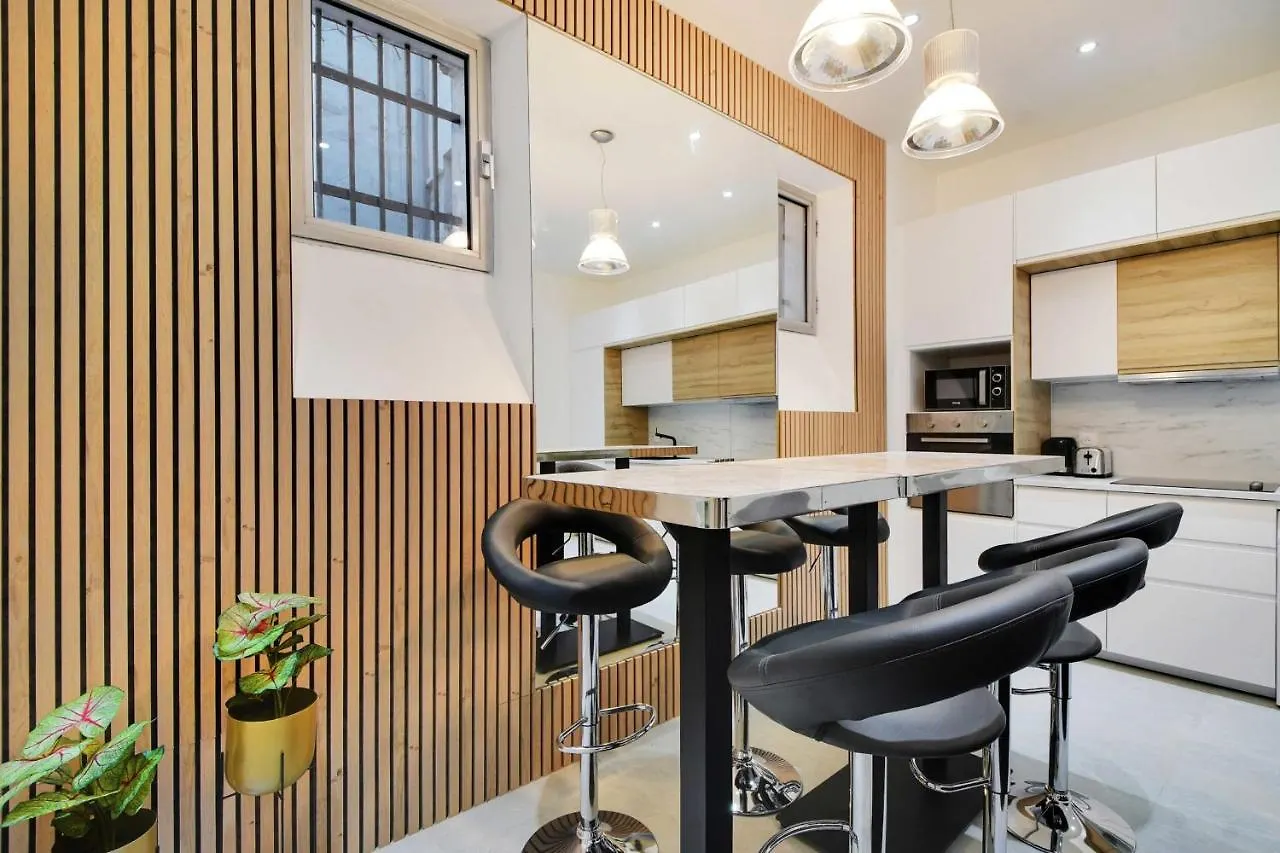 Cosy Apartment - 2Br-6P - Haut Marais contacts